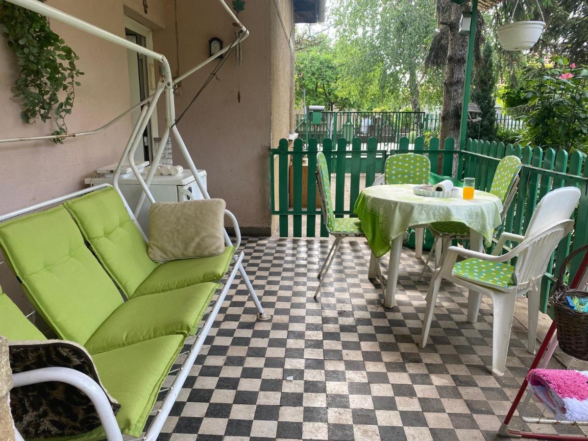 Grany'S Retro Guesthouse Near Budapest Airport Vecsés Zewnętrze zdjęcie